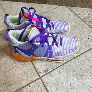 LeBron Nike Witness VII used guc sz 5 youth